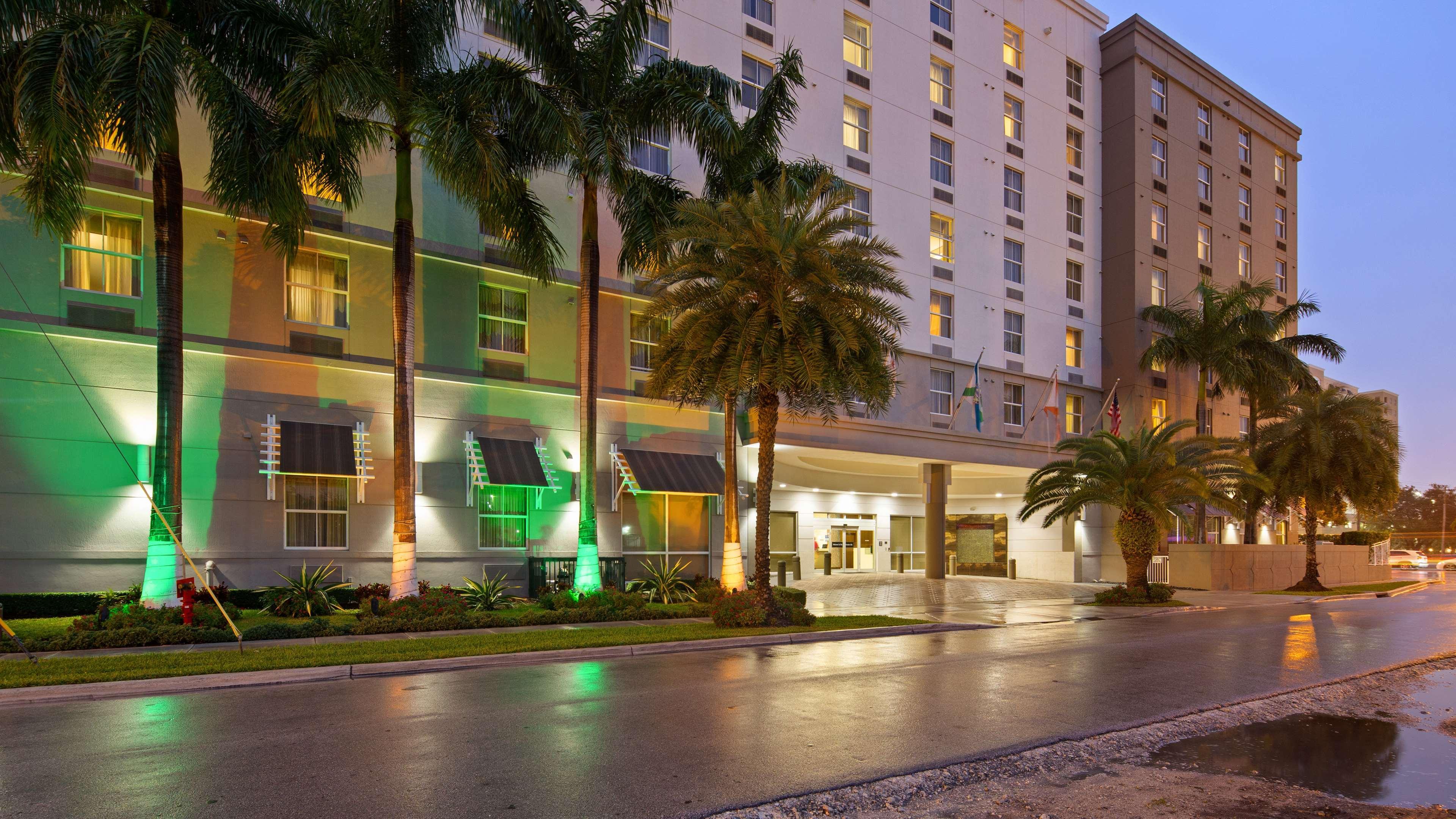 Best Western Plus Miami Intl Airport Hotel & Suites Coral Gables Экстерьер фото
