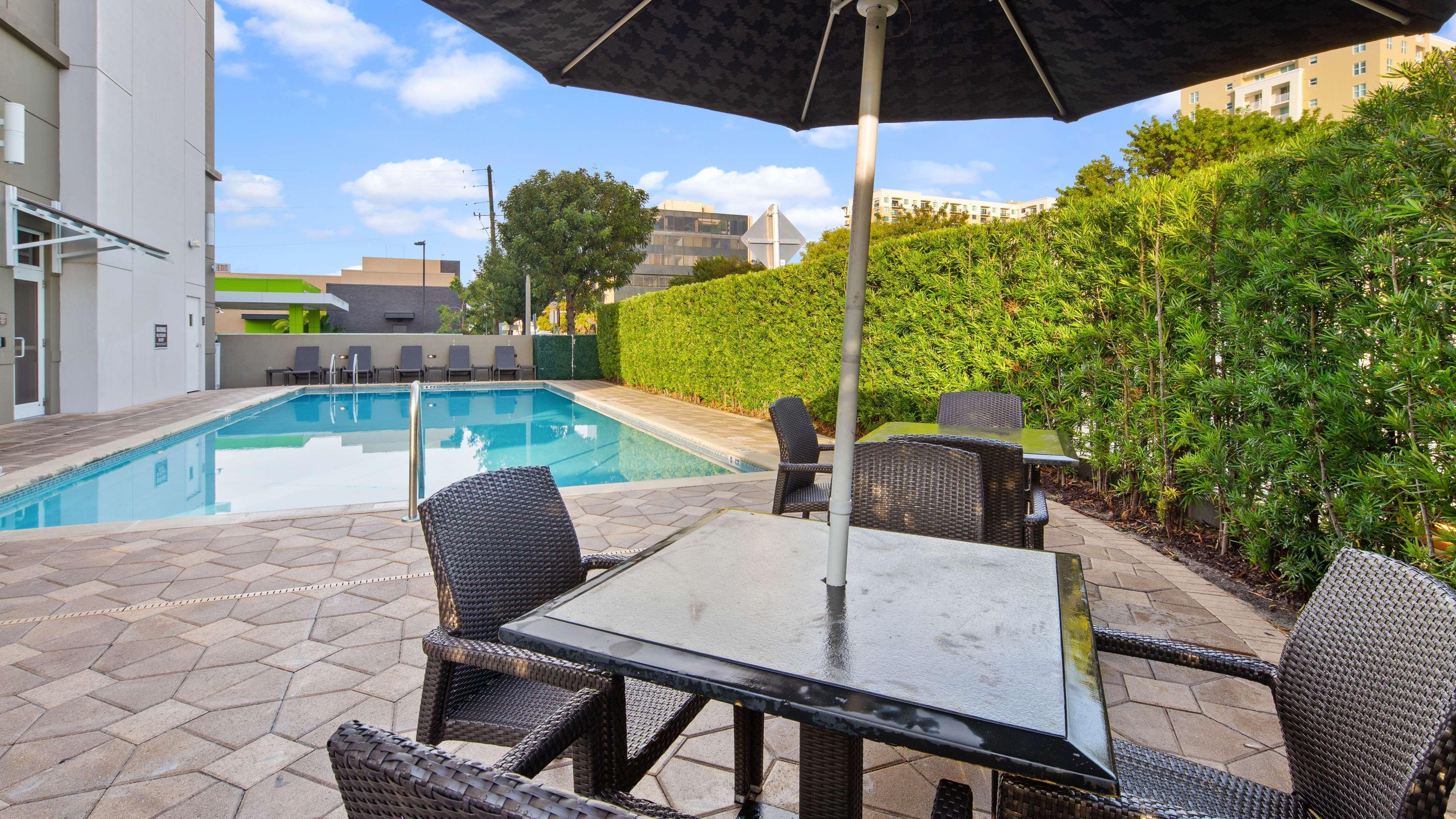 Best Western Plus Miami Intl Airport Hotel & Suites Coral Gables Экстерьер фото